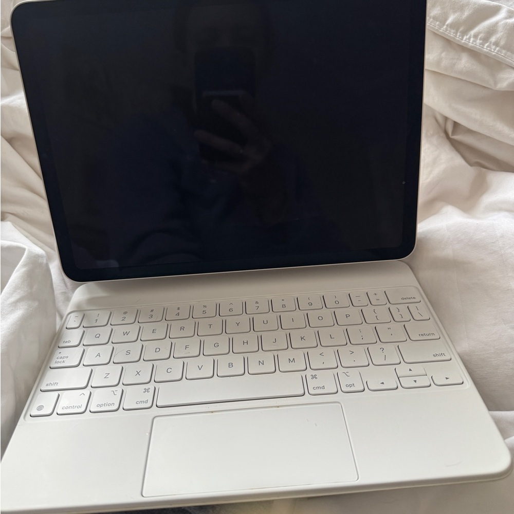 Apple iPad Air 5th generation, 64GB with Magic Keyboard and Pencil